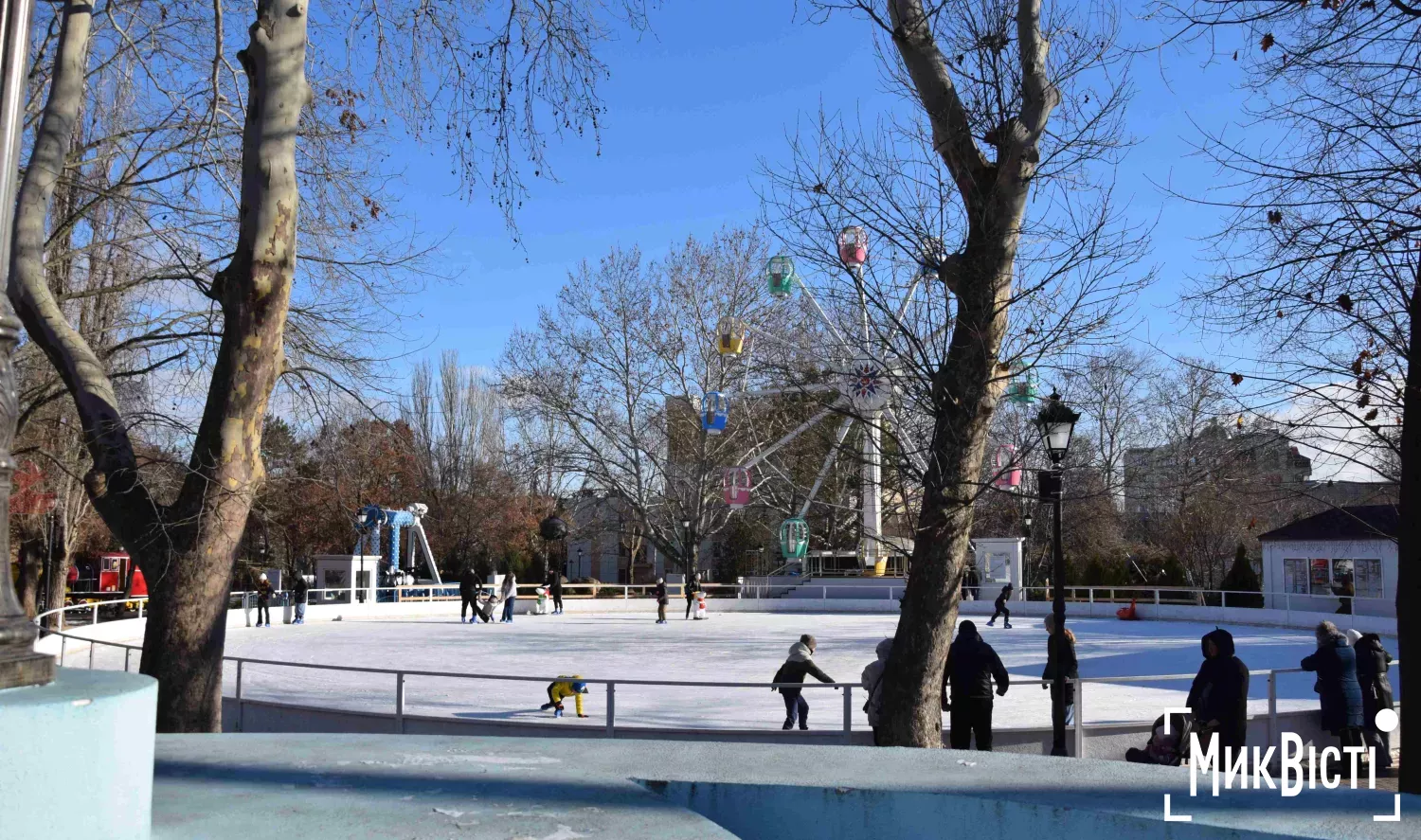 Ковзанка у дитячому містечку «Казка». Фото: НикВести