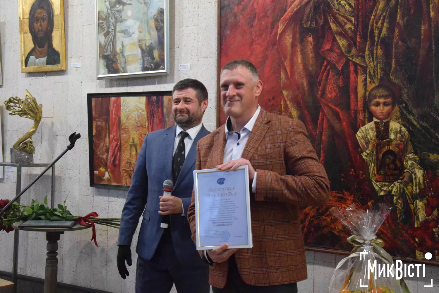 У Миколаєві відкрили виставку до 55-річчя обласної Спілки художників України. Фото: «НикВести»