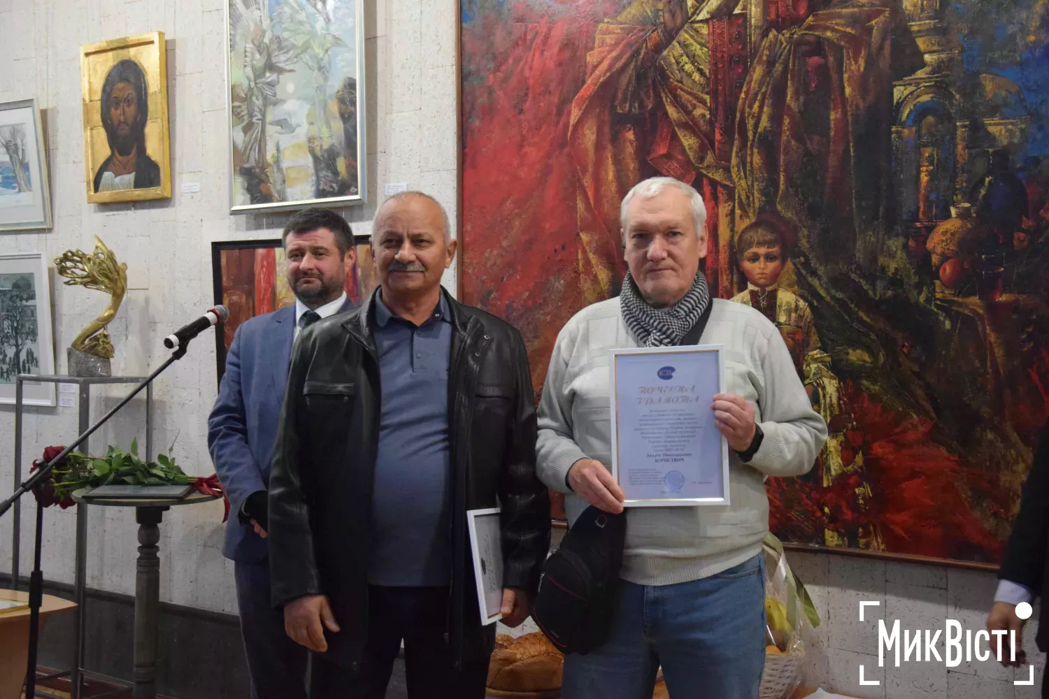 У Миколаєві відкрили виставку до 55-річчя обласної Спілки художників України. Фото: «НикВести»