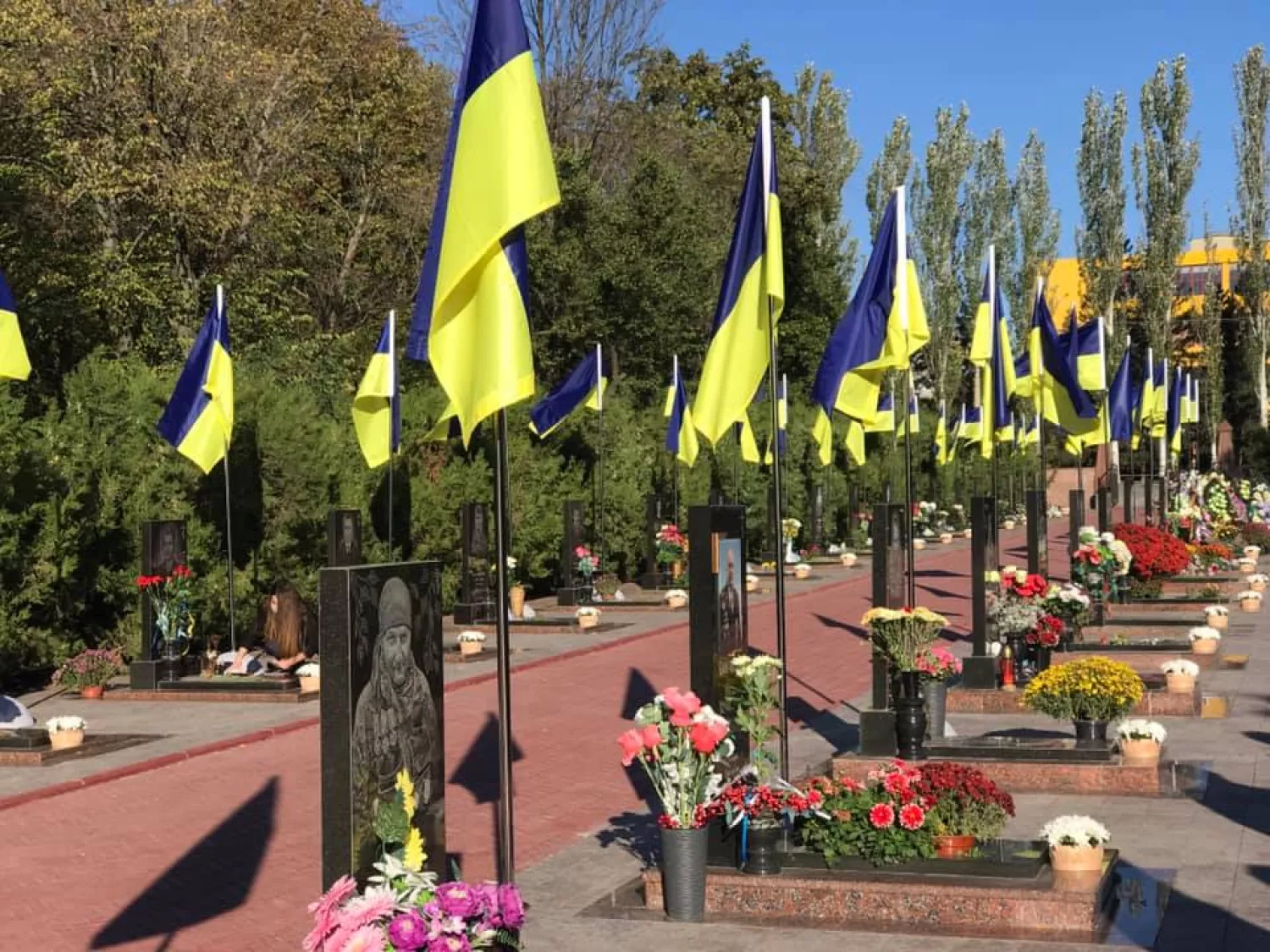 Могили загиблих захисників України, ілюстративне фото пресслужби міської ради Кропивницького