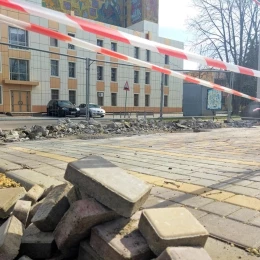 У «Казці» демонтували аварійну арку. Фото: «НикВести»