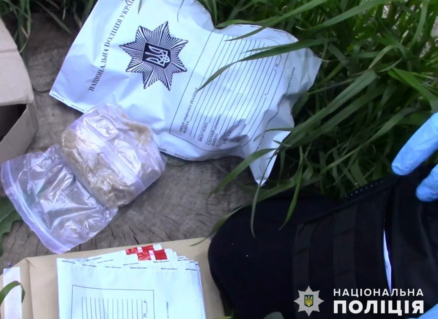 Психотропи, які вилучили у чоловіка, фото: Нацполіція Миколаївської області