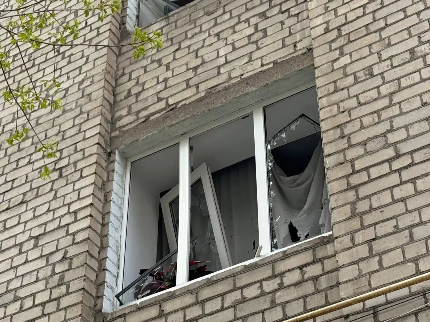 Наслідки російського обстрілу Дніпра, фото: Сергій Лисак