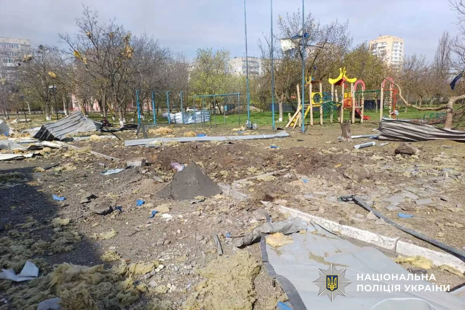 Наслідки обстрілу Херсонщини, фото: Нацполіція