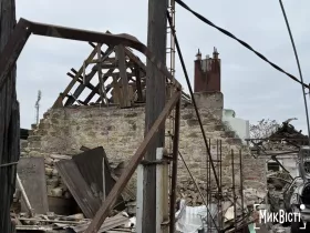 Наслідки обстрілу Миколаєва, архівне фото «МикВісті»