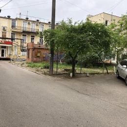 Вирубка дерев та початок будівництва по вулиці Соборній. Фото: Сергій Карпов