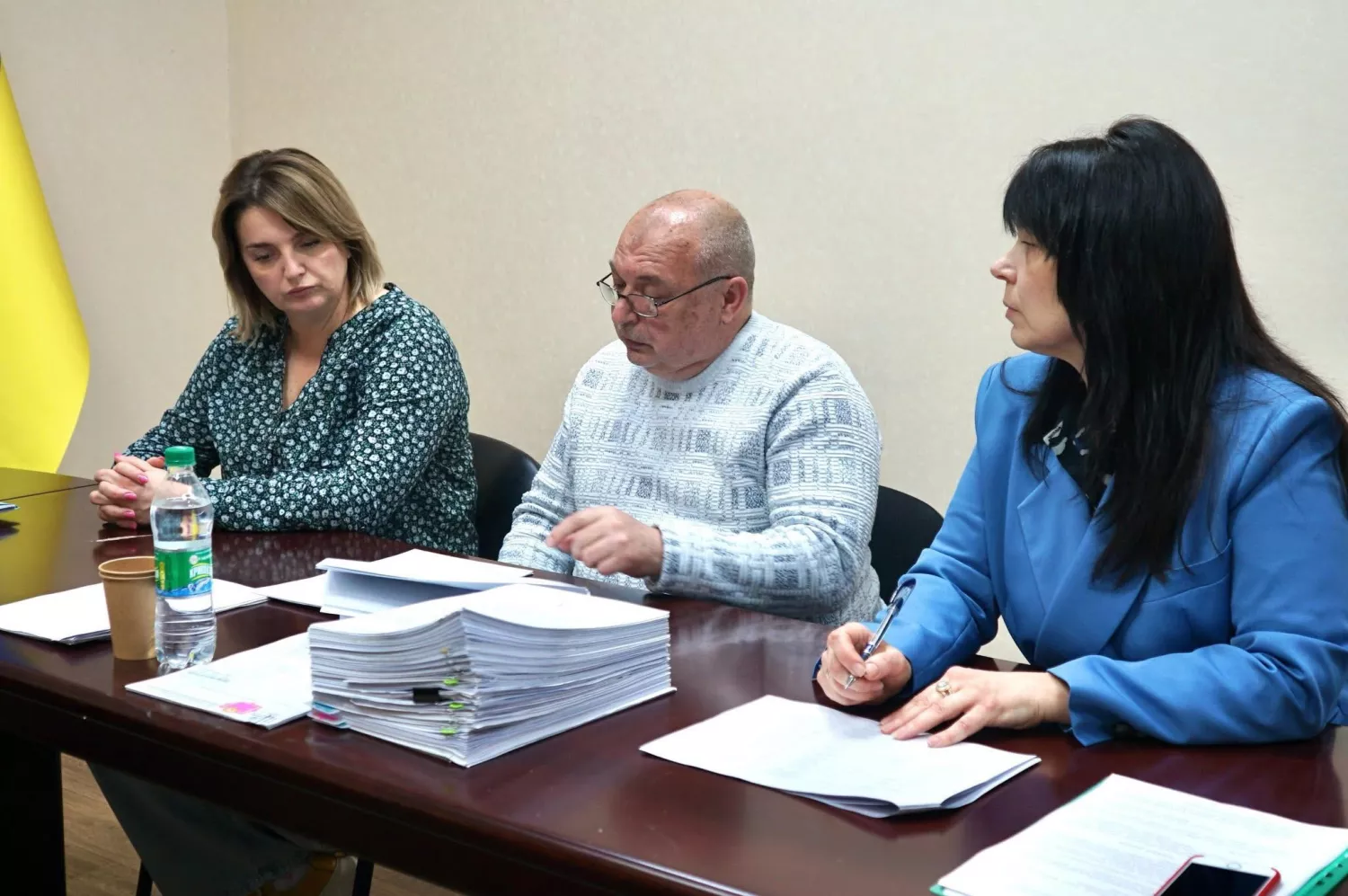 Засідання комісії з питань надання адресної грошової допомоги мешканцям області. Фото: Миколаївська обласна рада