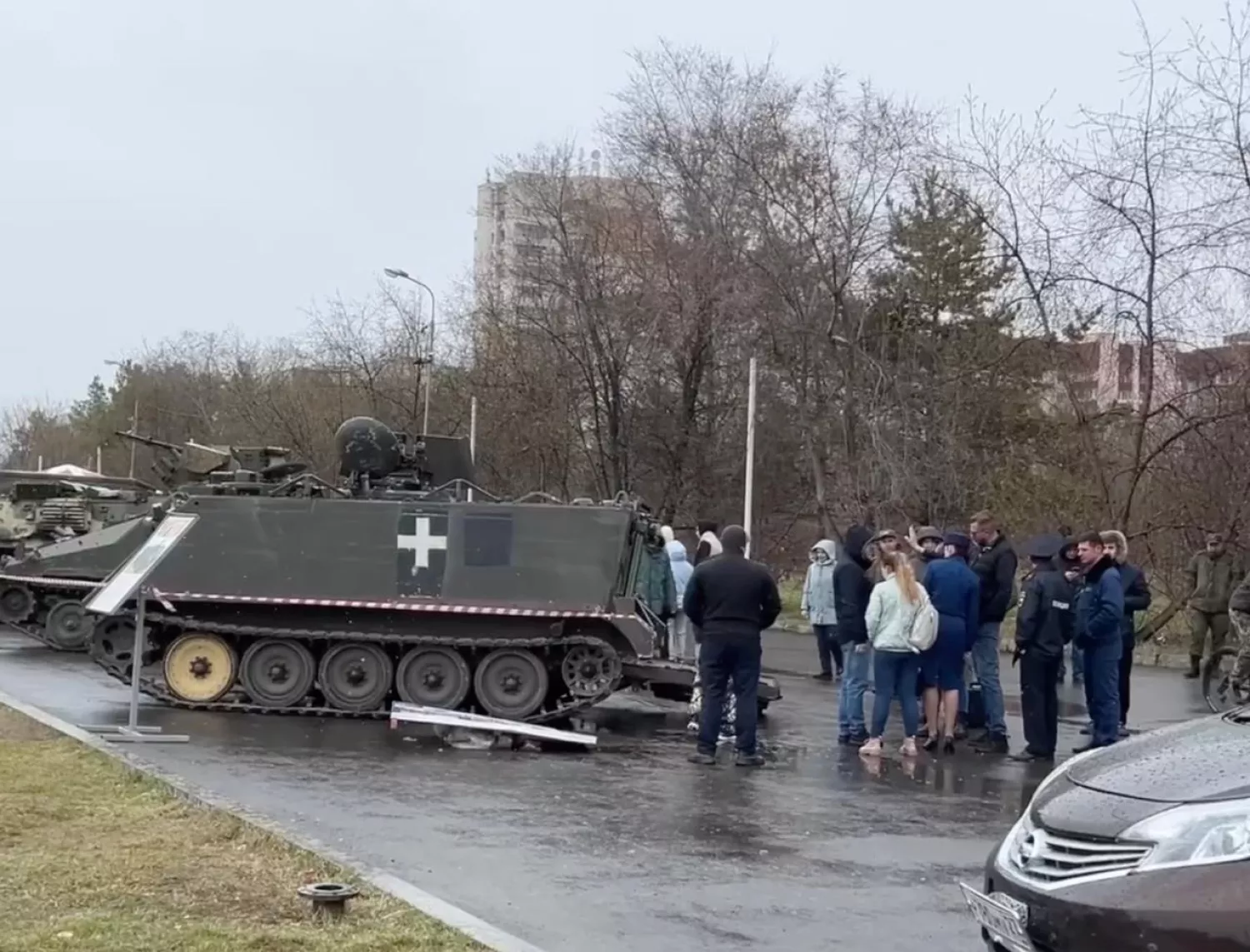 Дитину на виставці техніки в Росії придавило насмерть. Фото: РосЗМІ