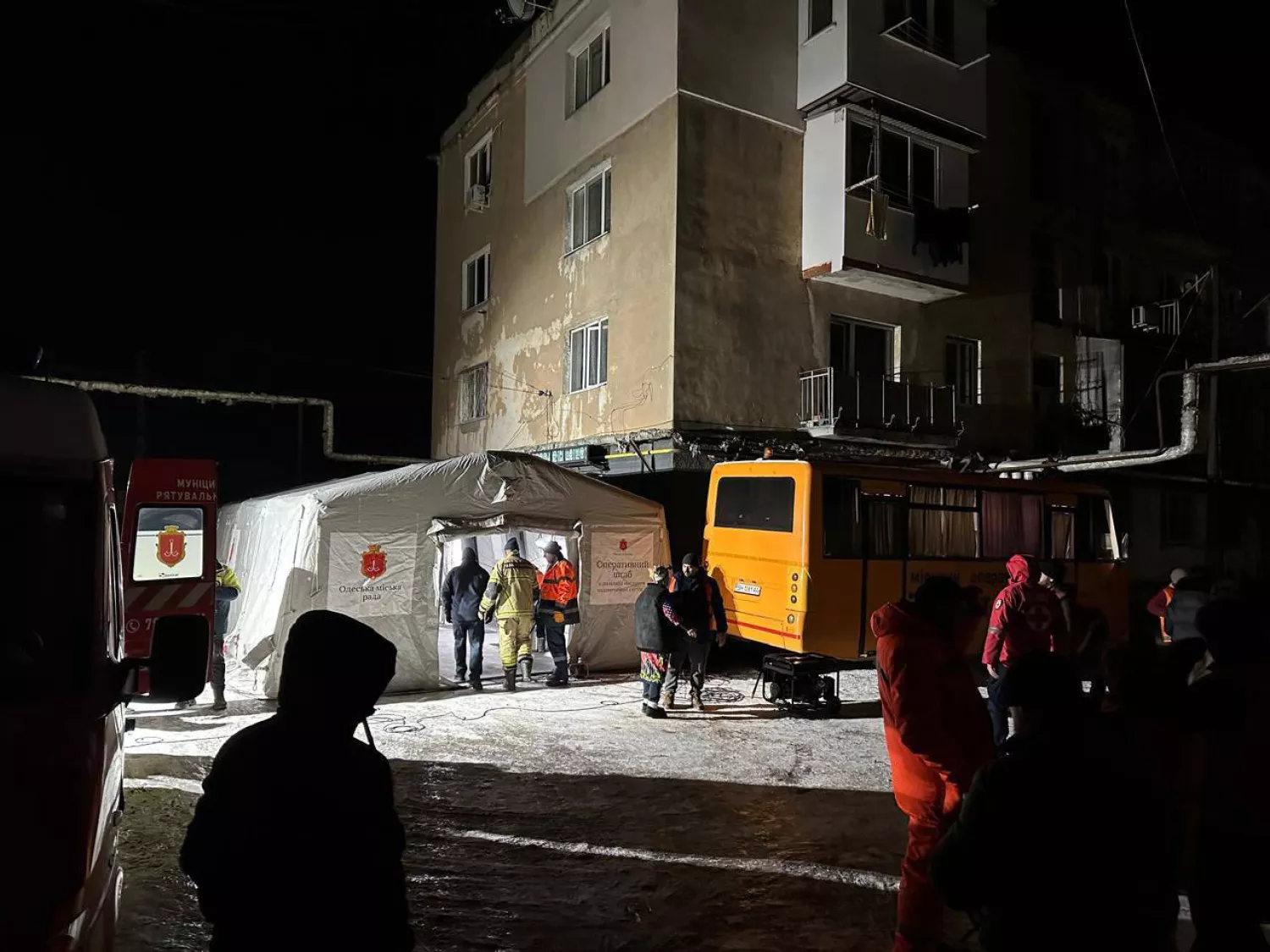 Наслідки удару по Одесі 12 січня. Фото: МВА