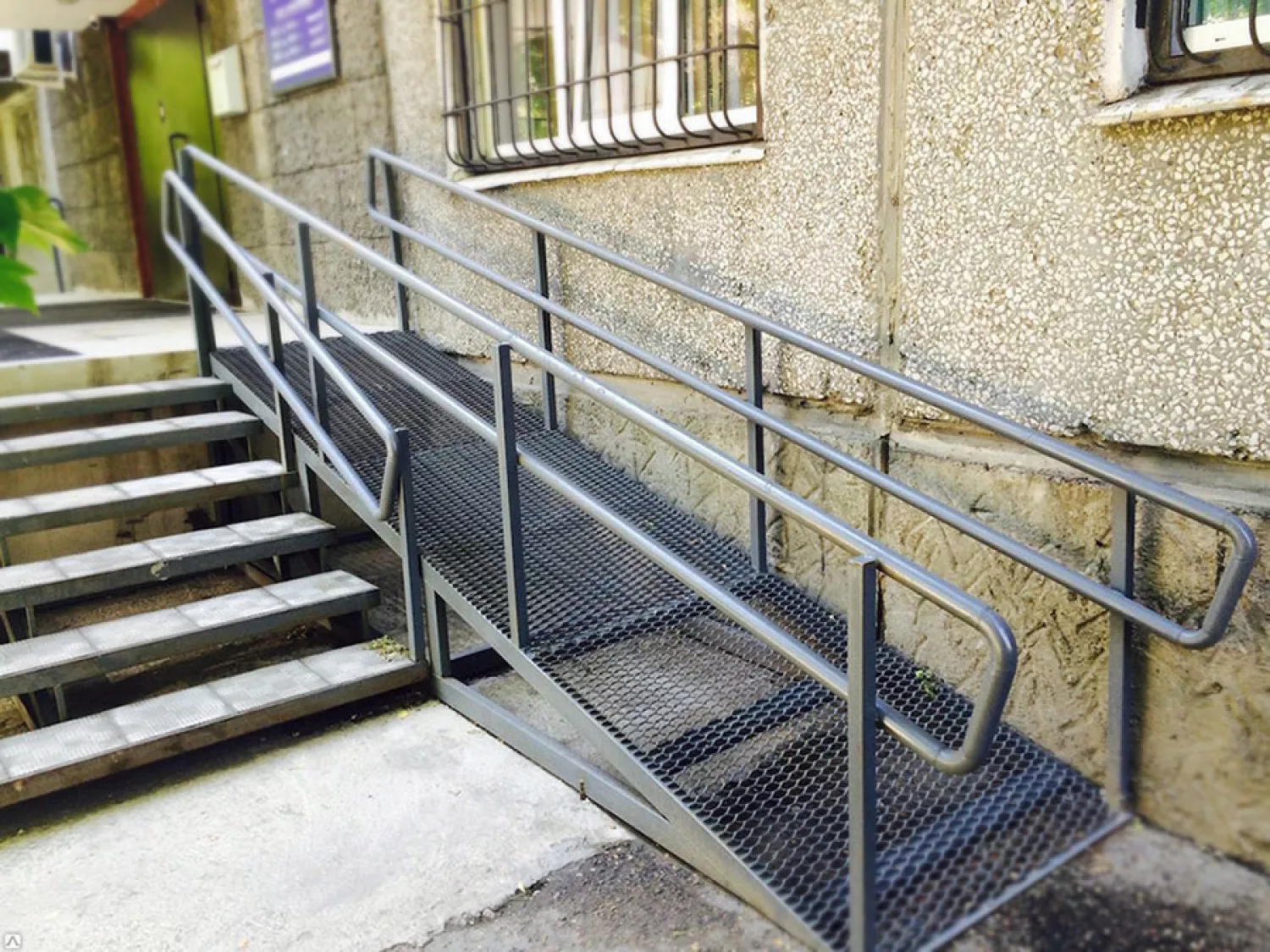 У Миколаєві торік встановили 12 пандусів, ілюстративне фото: lopсталь