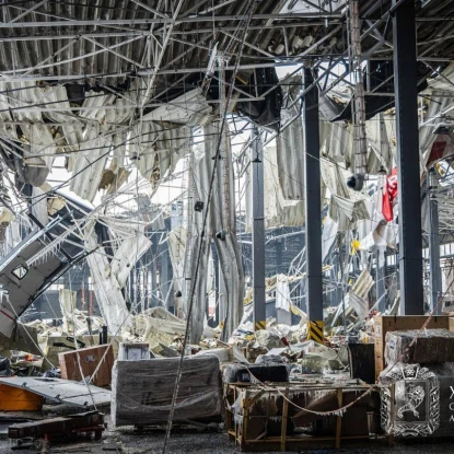 Росія вчергове атакувала термінал «Нової пошти» під Харковом. Фото: Харківська ОВА