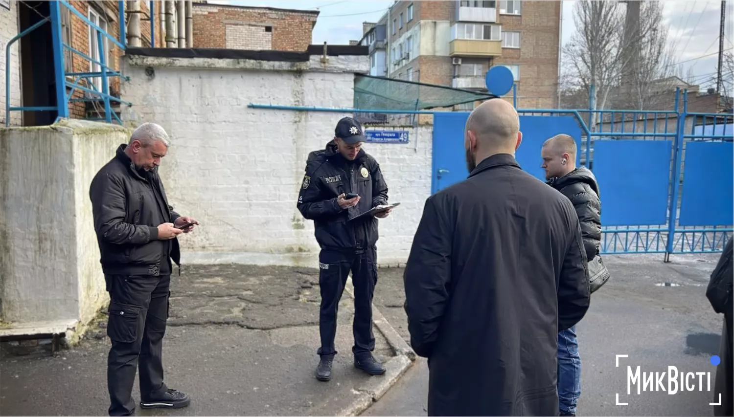 Директор КП Петро Вашеняк під час обшуків 12 грудня 2025 року, Фото від джерел МикВісті