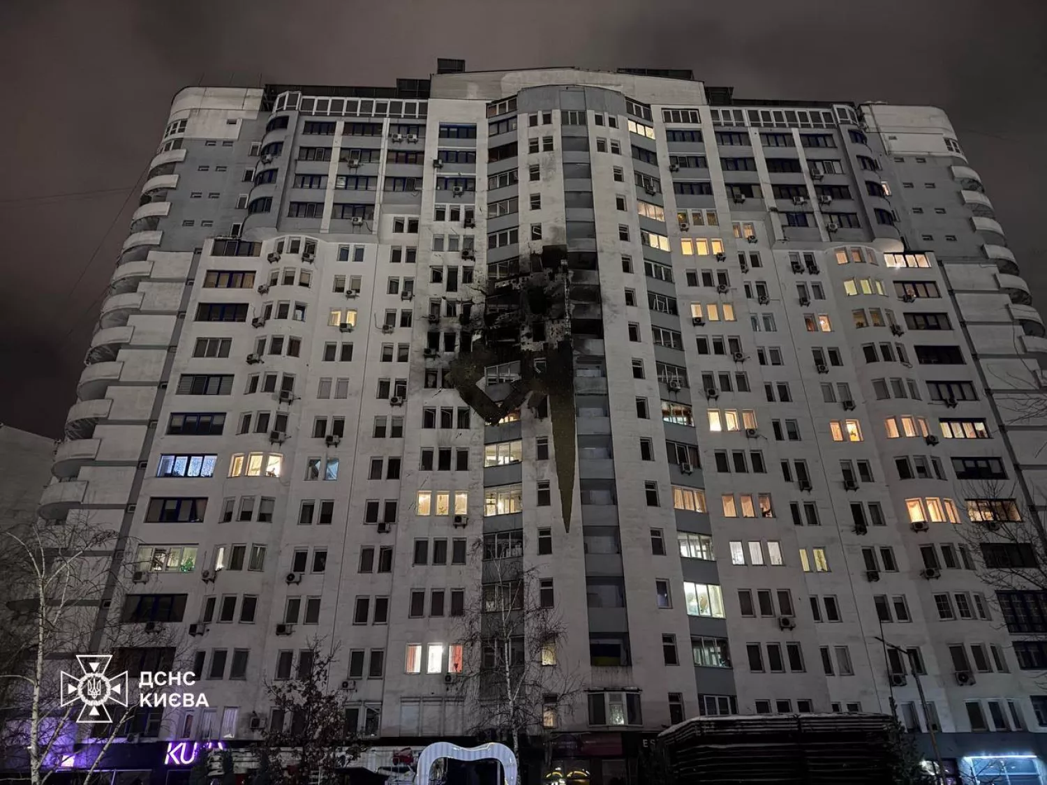 Наслідки обстрілу Києва 9 січня. Фото: ДСНС Києва