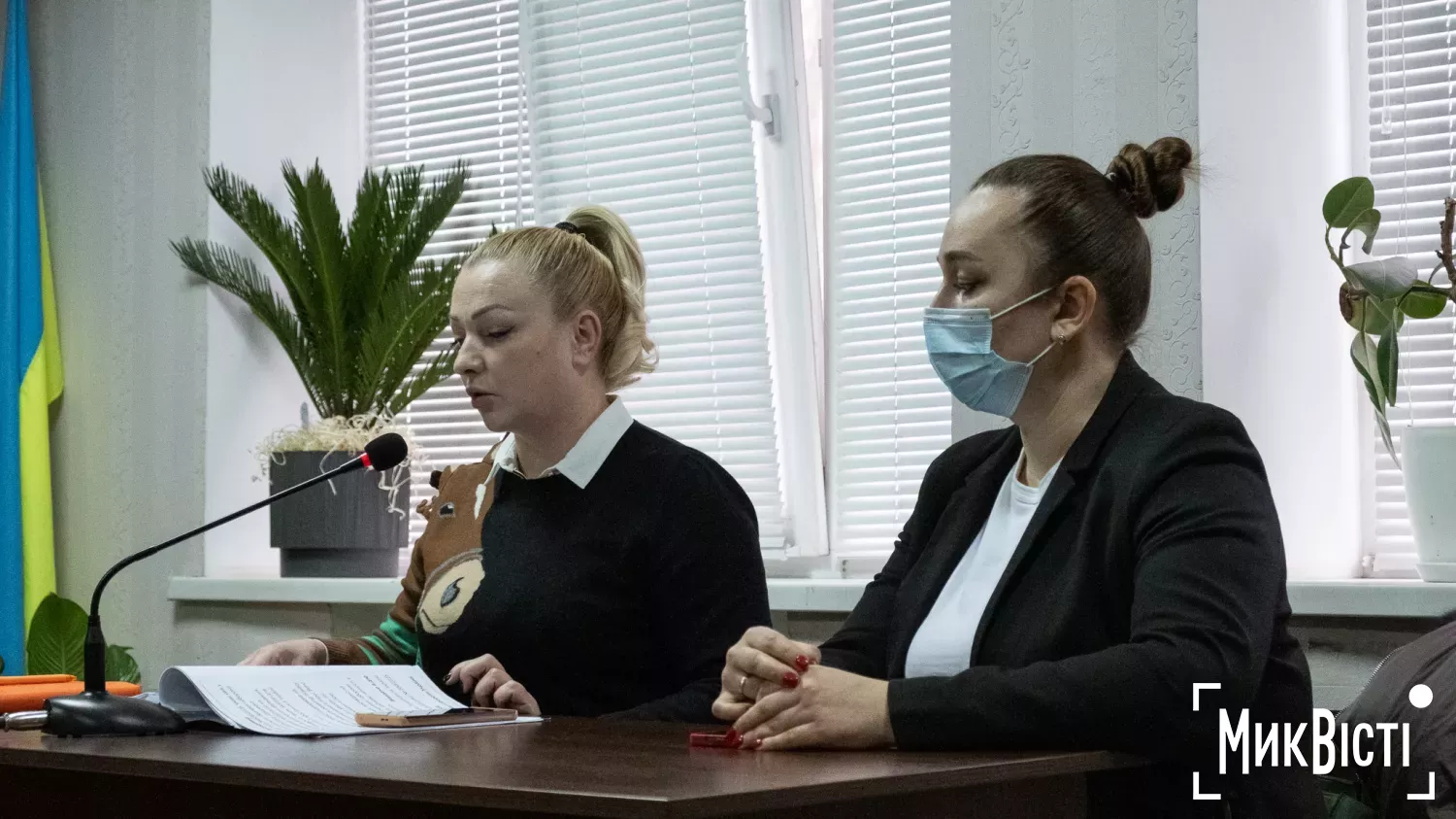 Захисниця Катерина Дьоміна та підозрювана Ірина Стоєва на судовому засіданні 15 січня. Фото: МикВісті