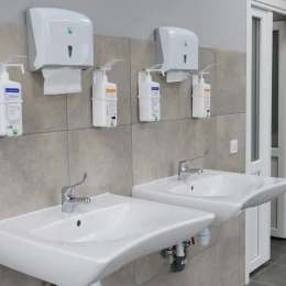 У Миколаєві відкрили оновлене гінекологічне відділення міської лікарні №1 за майже 12 мільйонів гривень. Фото: Миколаївська міська рада