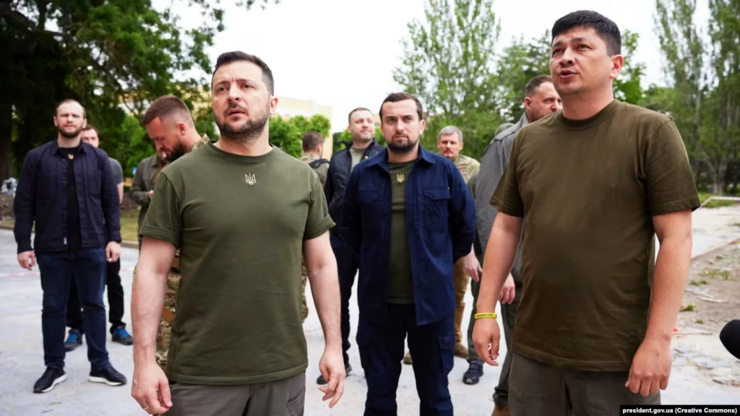 Президент України Володимир Зеленський і голова Миколаївської обласної військової адміністрації Віталій Кім, Миколаїв, 18 червня 2022 року, фото: ОП