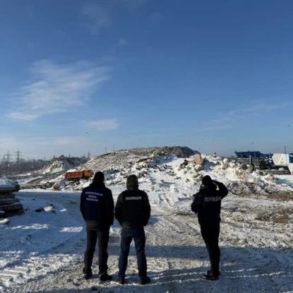 Нацполіція проводить обшуки в трьох областях України через підозру в розкраданні коштів на вивезенні сміття. Фото: Нацполіція України