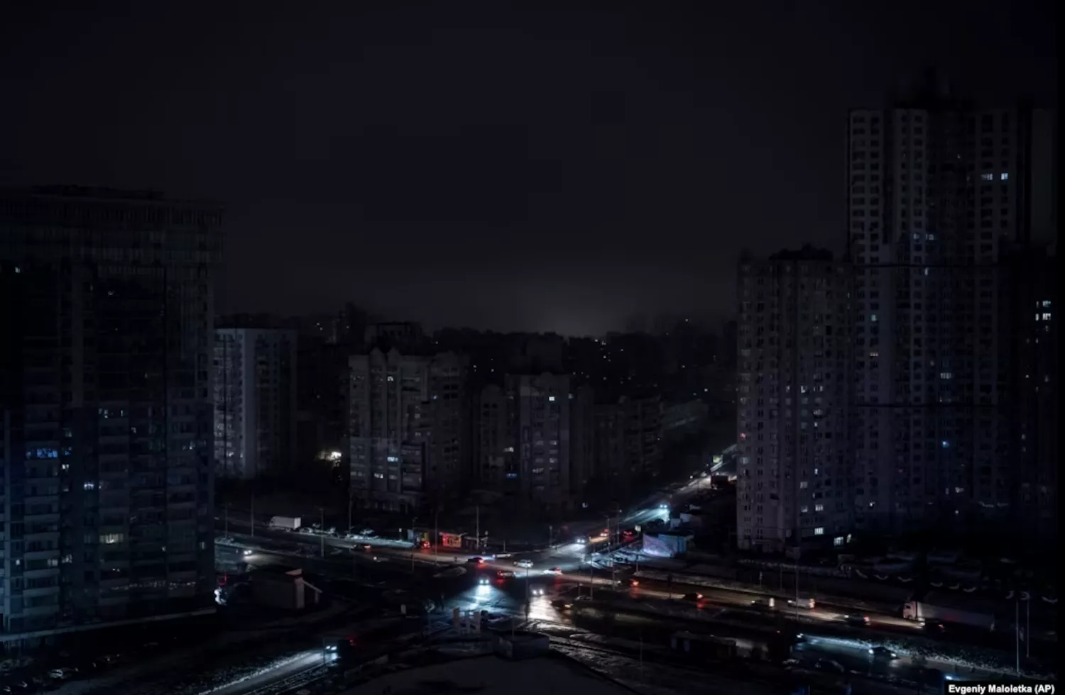 Київ без електроенергії після обстрілів. Ілюстраційне фото: Радіо Свобода