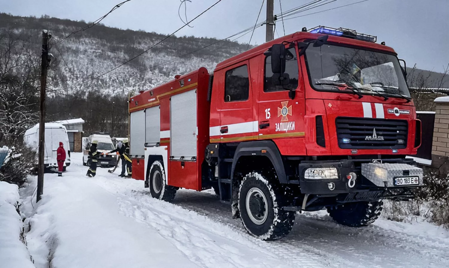 На Миколаївщині рятувальники чотири рази буксирували карети &laquo;швидкої&raquo; через негоду. Ілюстративне фото: ДСНСФото