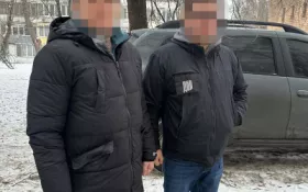 Посадовці, яких підозрюють у переплаті коштів. Фото: ДБР