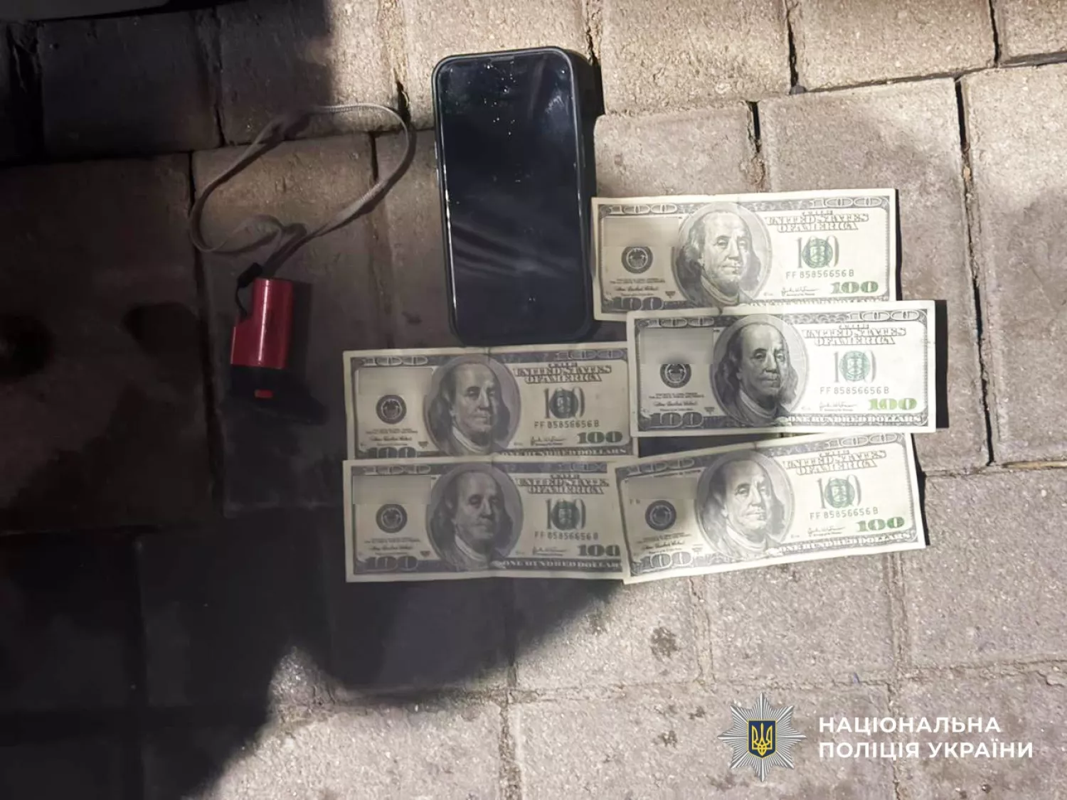 У Миколаєві працівника ТЦК підозрюють у вимаганні $7 тис. за допомогу в ухиленні від мобілізації. Фото: поліція Миколаївщини