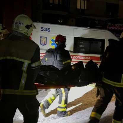 Наслідки обстрілу Києва 5 січня, 2025 року. Фото: ДСНС