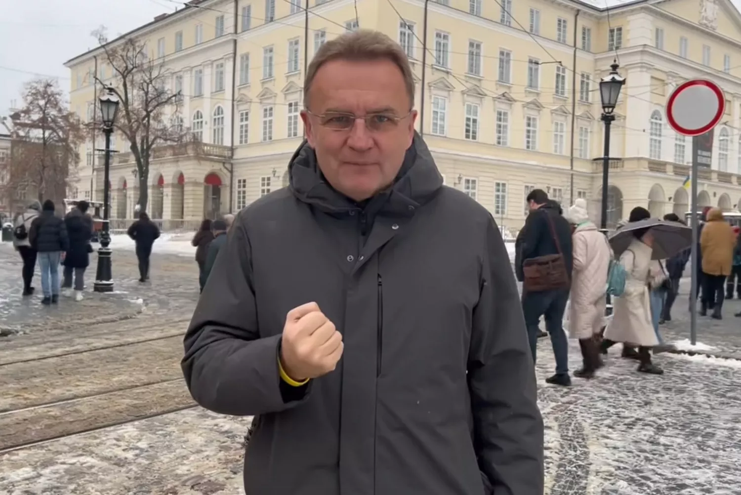 Андрій Садовий заявив, що у Львові графіки відключень світла поширили на лікарні та електротранспорт. Фото: glavcom.ua, для ілюстрації