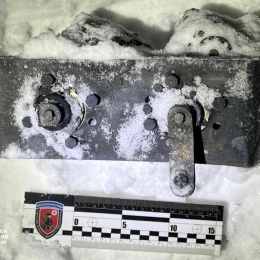 Уламки російської ракети «Орєшнік», якою ударили по Львівщині. Фото: СБУ