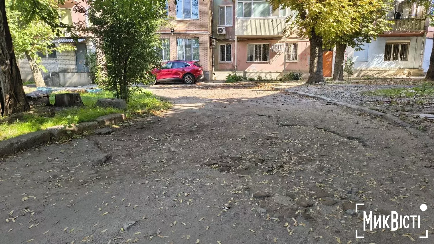 Внутрішньоквартальний проїзд по вул. Південній, 72-76. Фото: МикВісті