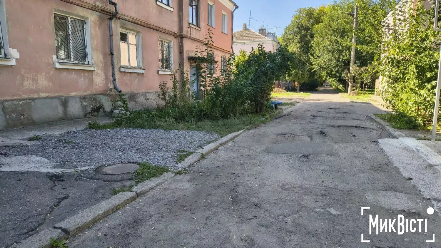Внутрішньоквартальний проїзд по вул. Південній, 72-76. Фото: МикВісті
