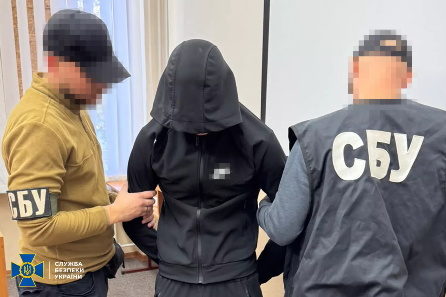 Двом миколаївцям оголосили про підозру у держзраді за реєстрацію Starlink росіянам. Фото: СБУ