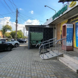Тротуар на вулиці Пограничній. Фото: МикВісті