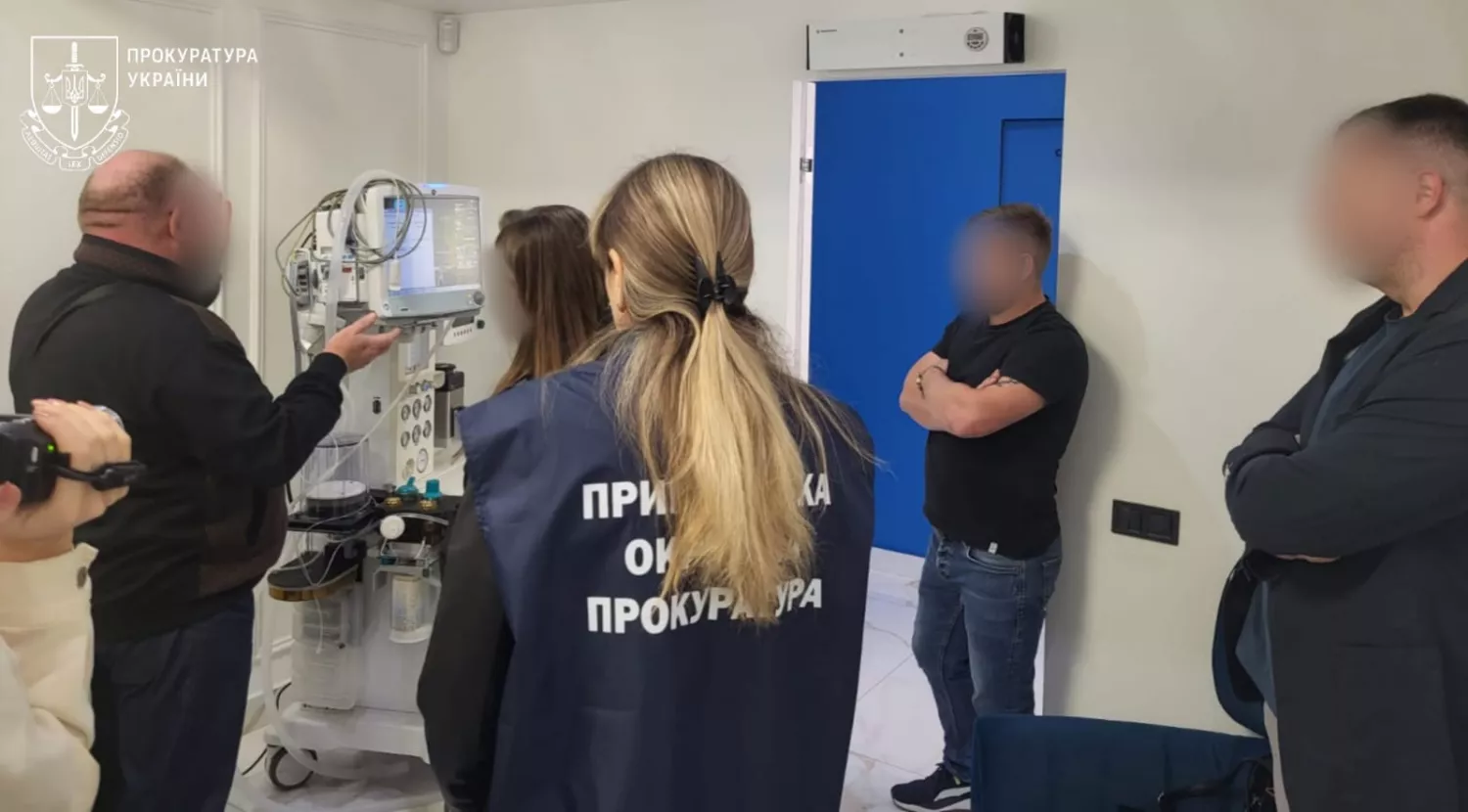 Підозра лікарю-анестезіологу у смерті дитини під час лікування зубів. Фото Одеська прокуратура