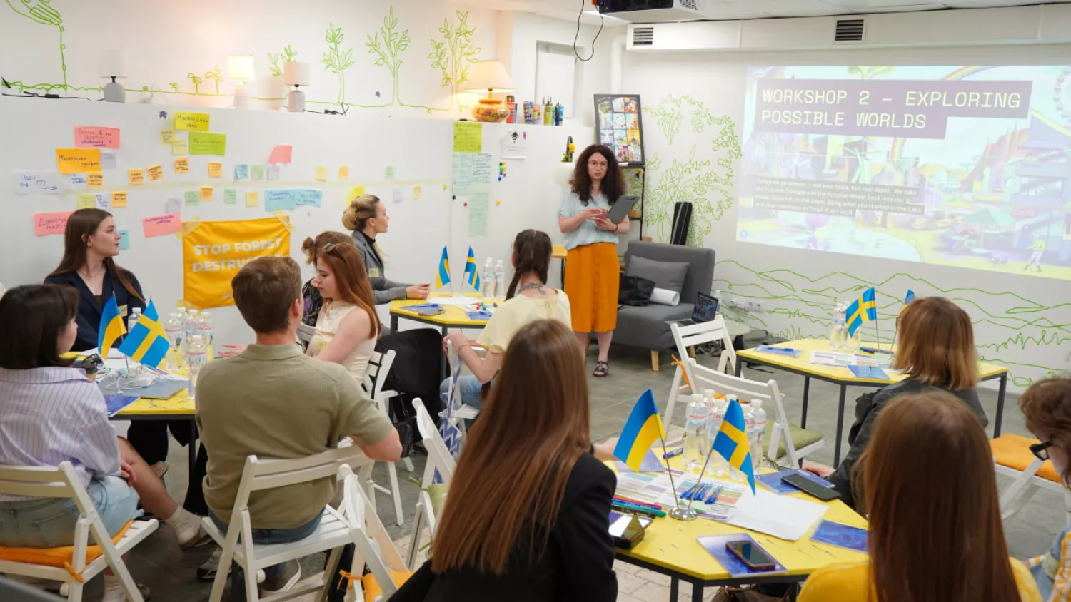 Оффлайн-воркшоп програми «Democratize the Future». Фото надали МикВісті організаторів
