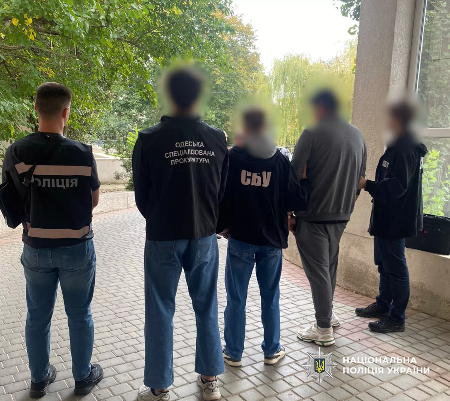 Лікар у Одесі підозрюється у вимаганні 8 тисяч доларів за фіктивну інвалідність. Фото нацполіція