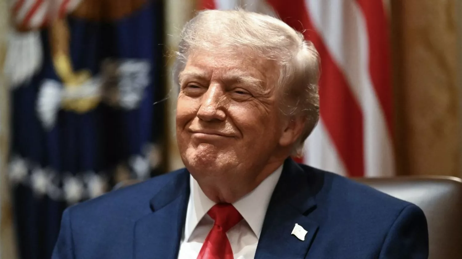 Дональд Трамп скасував нові санкції та мита проти Росії. Фото: Getty Images, Kent NISHIMURA, AFP