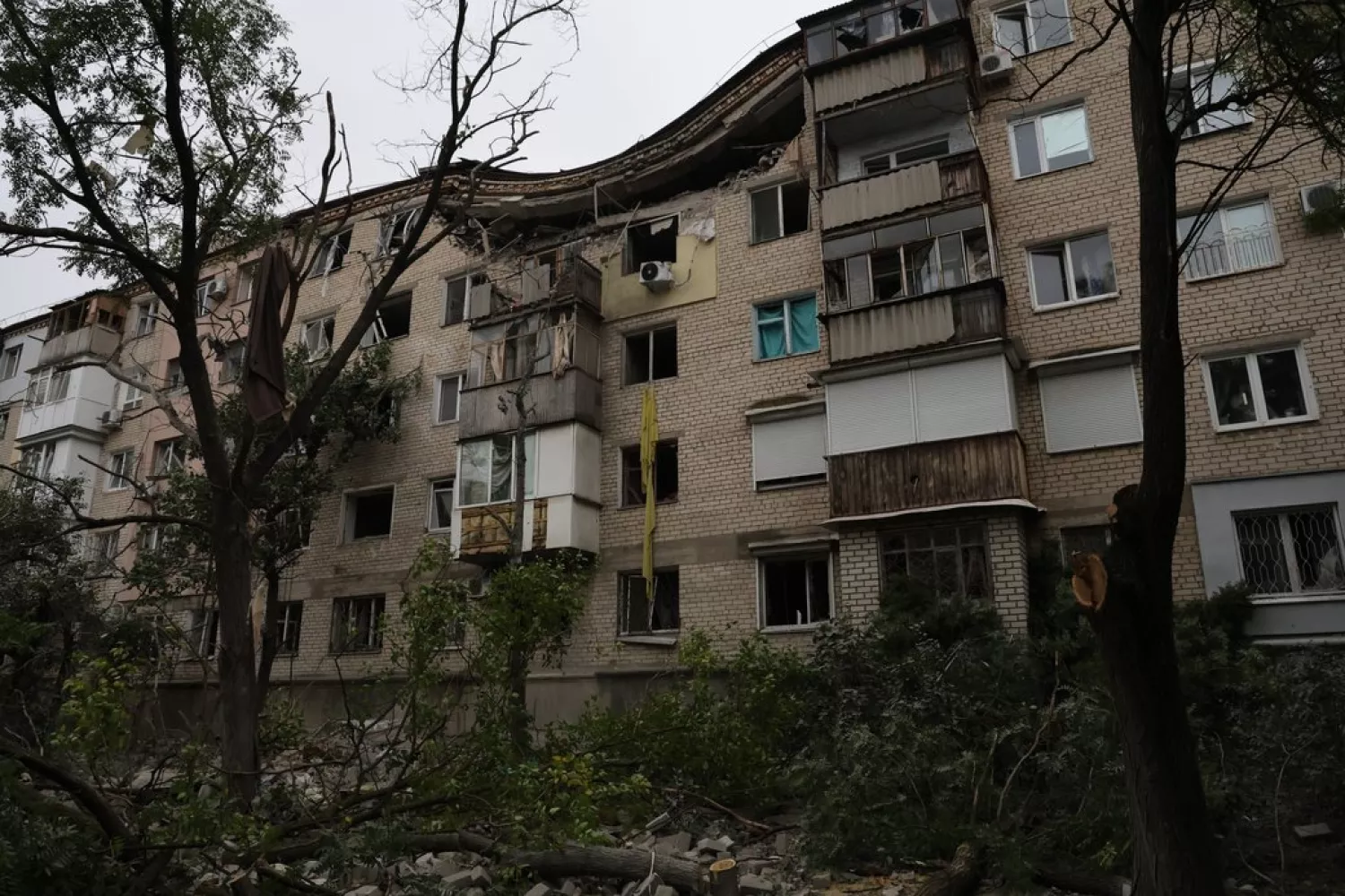 Росіяни скинули вісім авіабомб на Херсон 17 жовтня. Фото: «Суспільне Херсон»