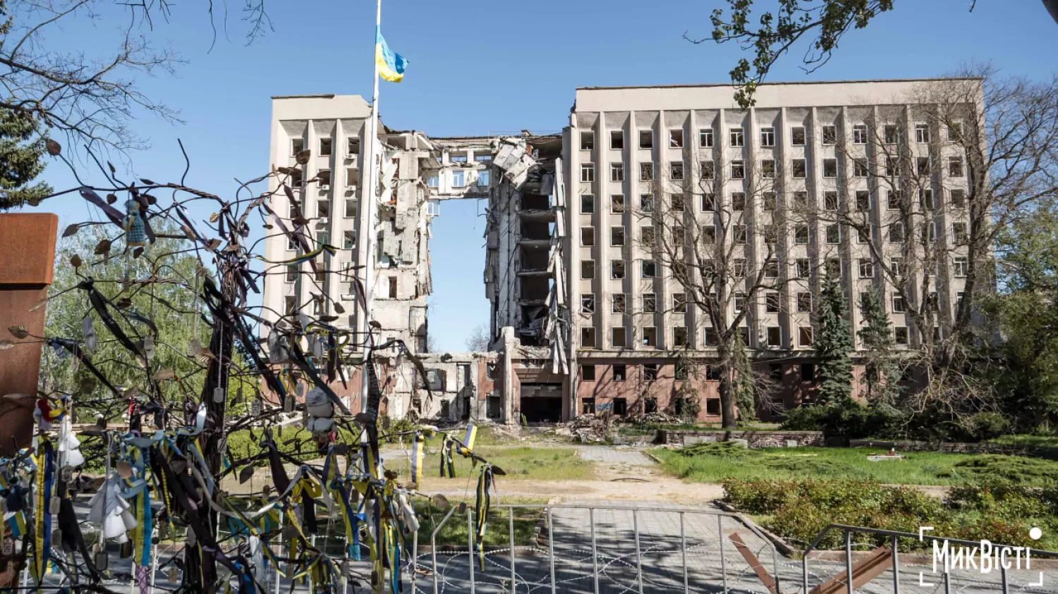 Адмінбудівля Миколаївської облради була зруйнована 29 березня 2022 року під час ракетної атаки. Фото: МикВісті