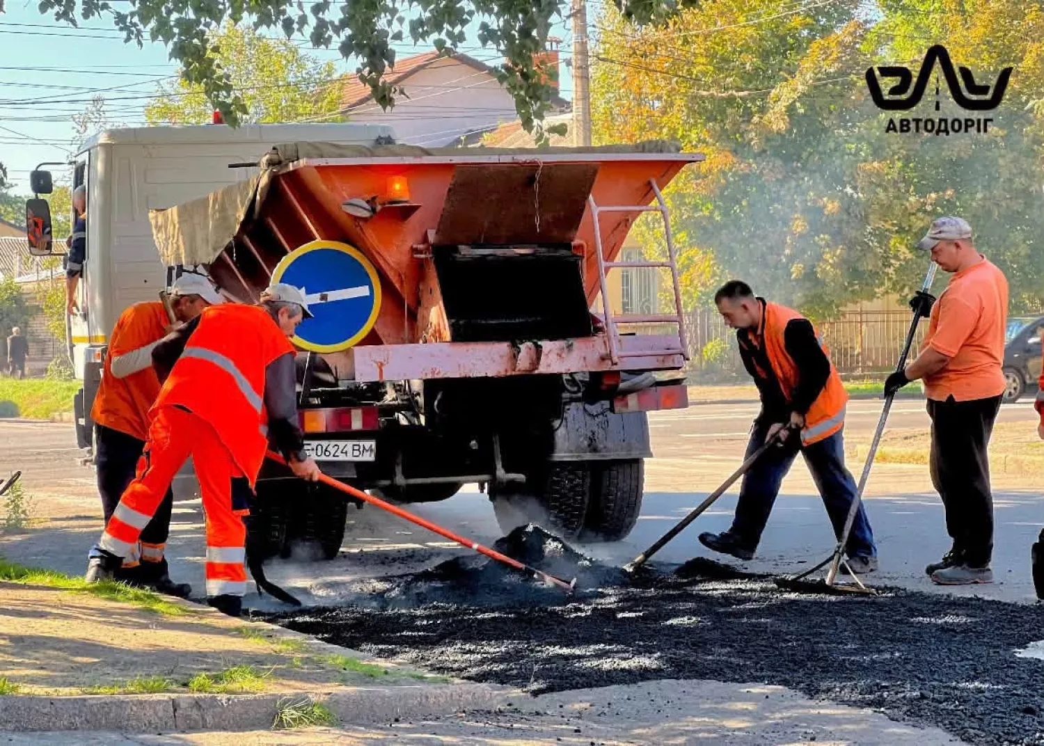 У Миколаєві ремонтують дороги на кількох вулицях. Фото: міськрада Миколаєва