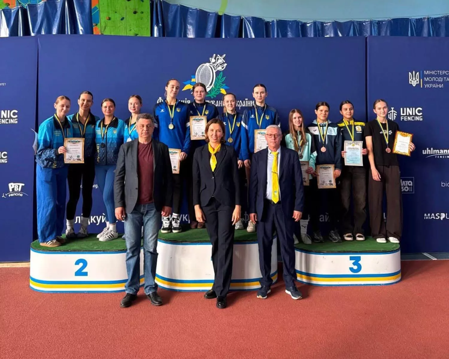 Фехтувальники з Миколаєва здобули дві медалі чемпіонату України. Фото: Управління фізичної культури і спорту Миколаївської міської ради