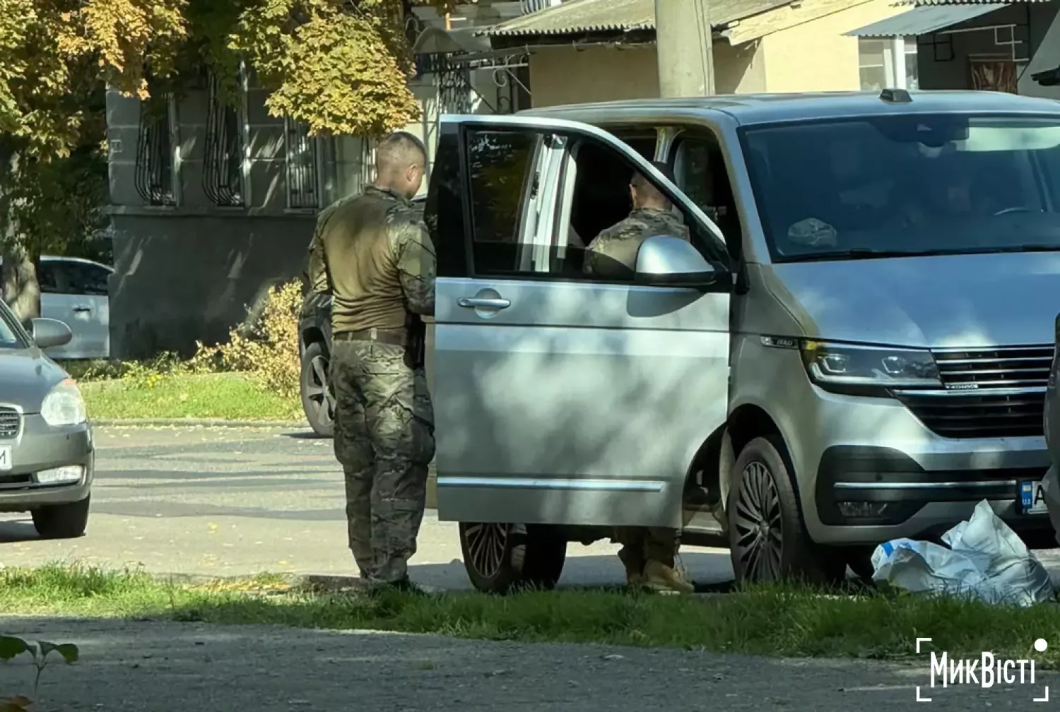 Працівники НАБУ у Миколаєві 7 жовтня. Фото: МикВісті