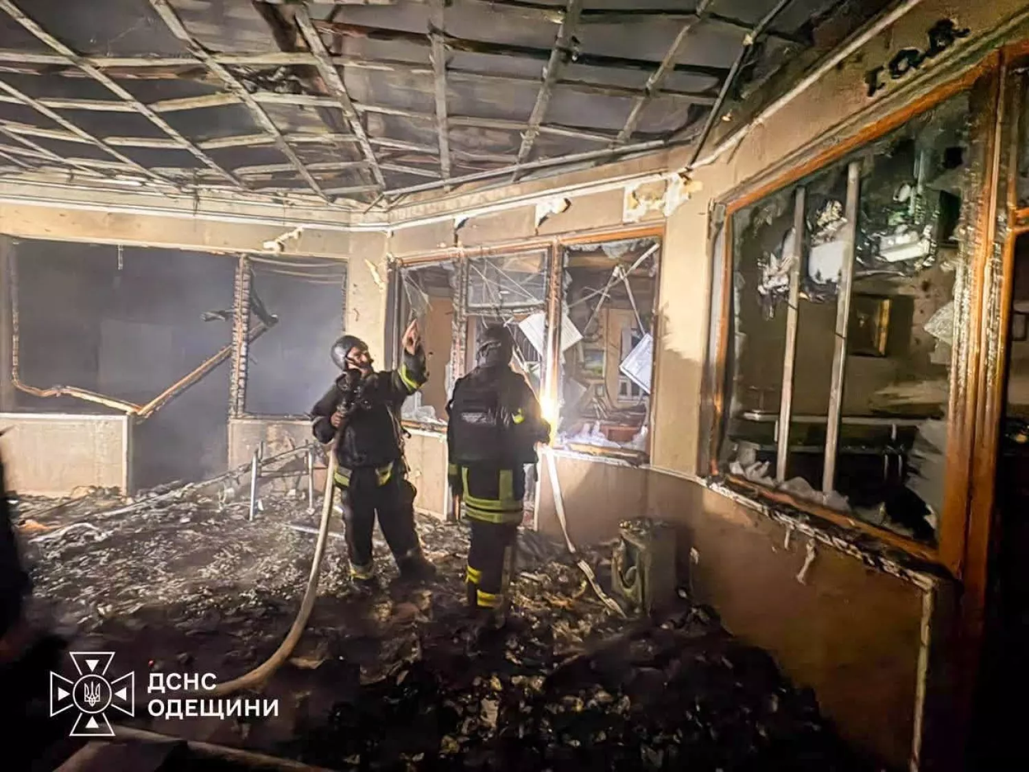 Російська атака пошкодила завод «Титан» в Одеській області 22 жовтня. Фото: ДСНС