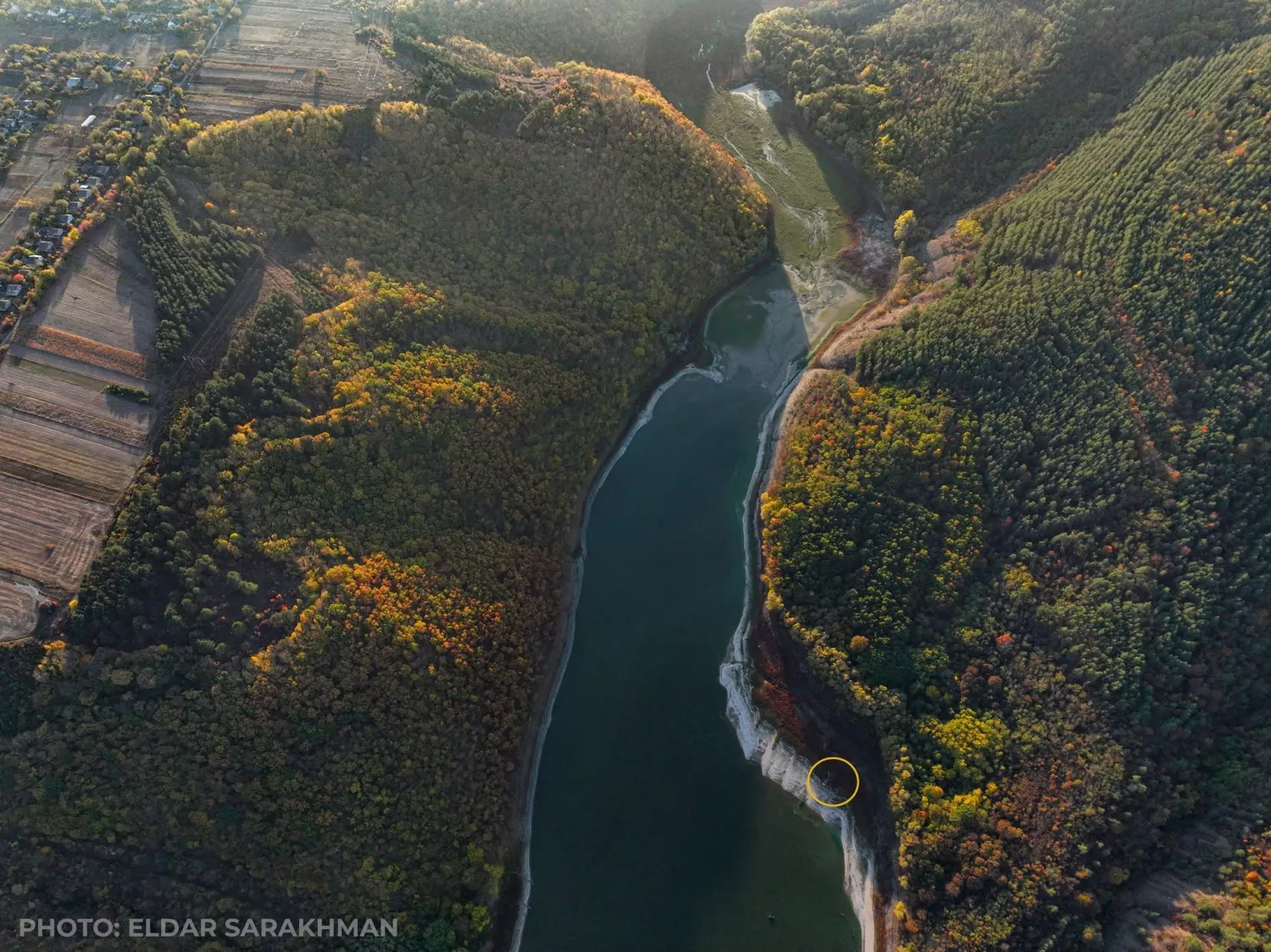 Знімки затопленої церкви на Хмельниччині. Фото: Ельдар Сарахман
