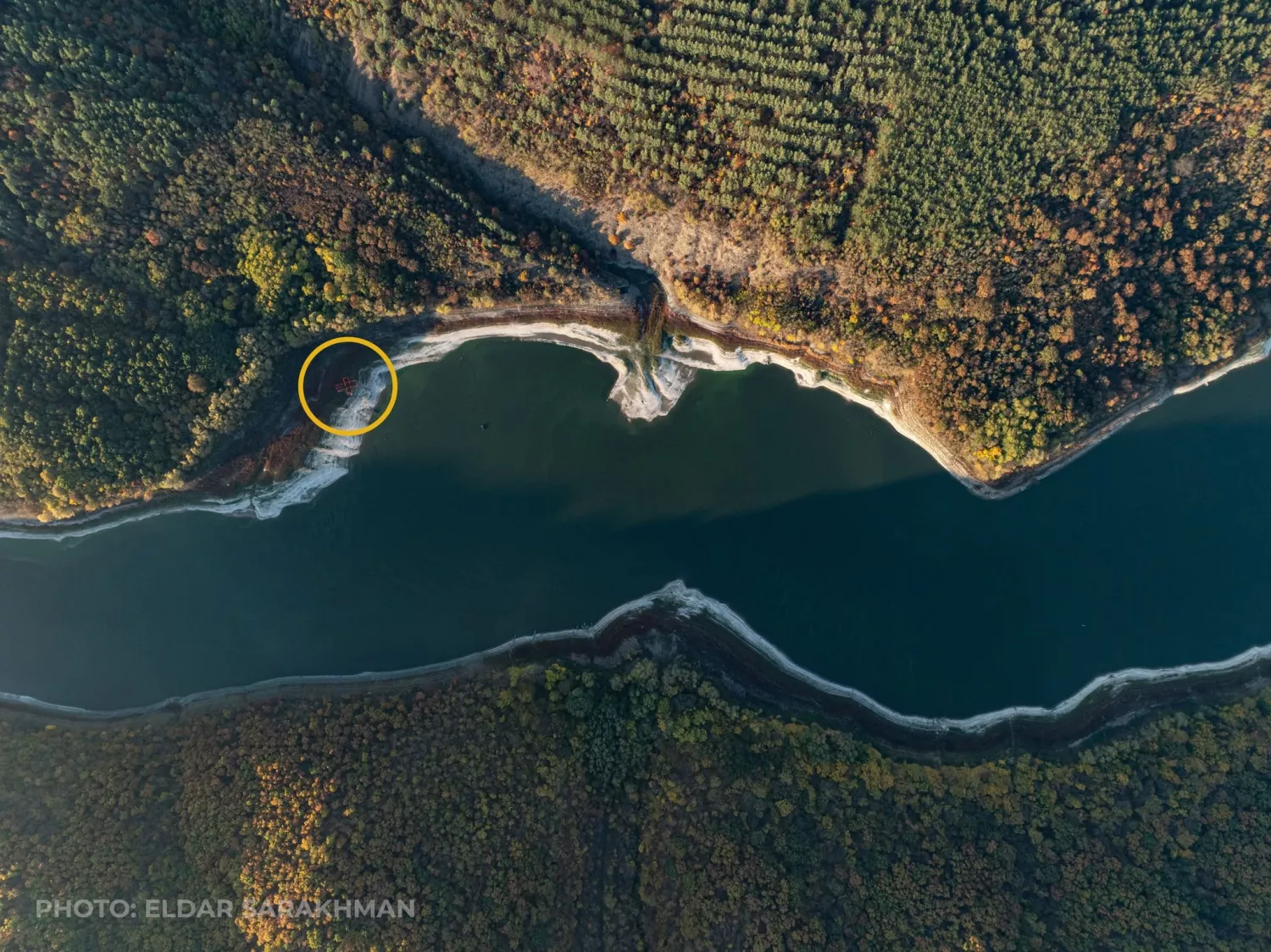 Знімки затопленої церкви на Хмельниччині. Фото: Ельдар Сарахман