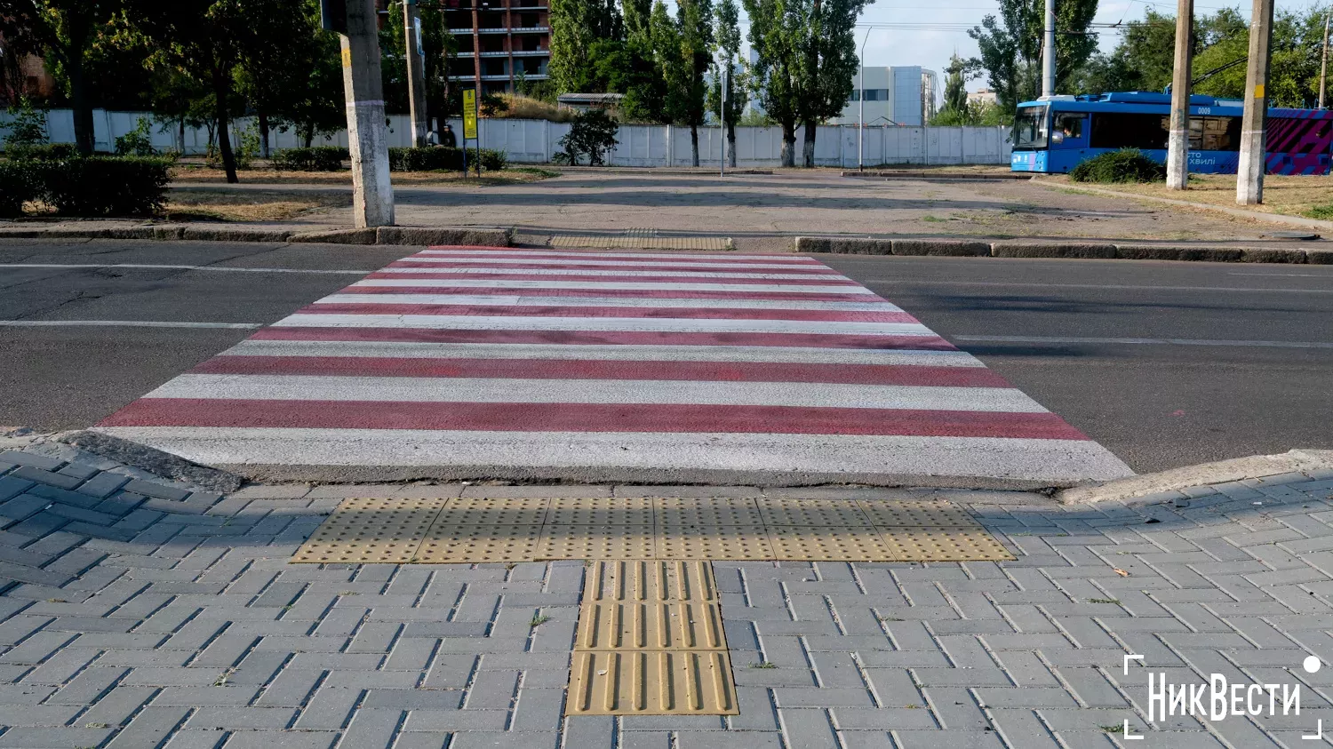 За минулий рік у місті облаштували 84 з’їзди на тротуари. Ілюстративне фото: МикВісті