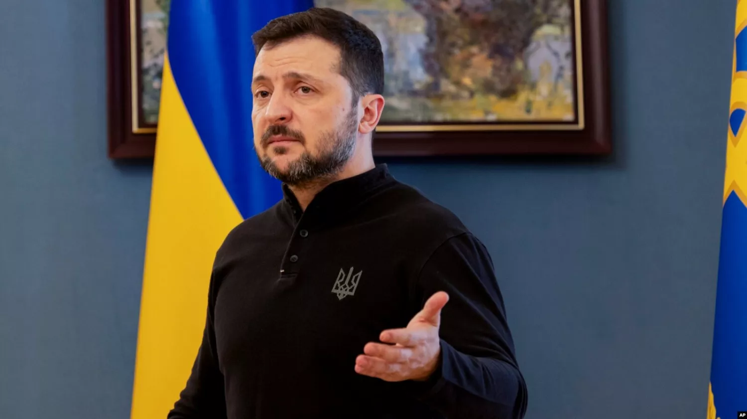 Зеленський розповів, скільки ракет Patriot Україна отримує від США щомісяця. Фото: АР