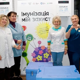 До лікарень Миколаївщини доставляють 1 450 доз вакцини проти ВПЛ. Фото: Обласний центр контролю та профілактики хвороб