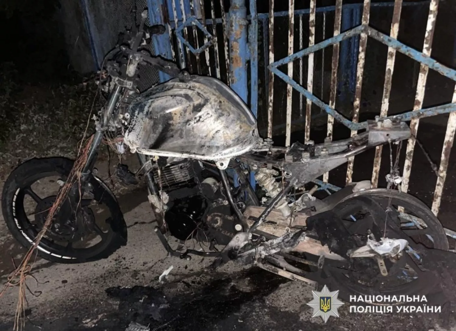 Поліція знайшла підозрюваного у підпалі мотоцикла у Первомайську. Фото: Нацполіція