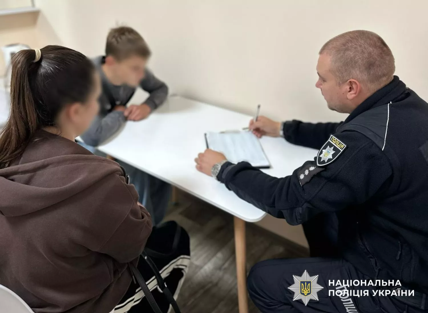 Двох підлітків у Первомайську госпіталізували з алкогольним отруєнням. Фото: Нацполіція