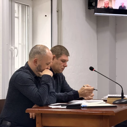 Прокурор Миколаївської обласної прокуратури Андрій Іщук та слідчий ГУНП Миколаївщини Султанов Мустафа. Фото: МикВісті
